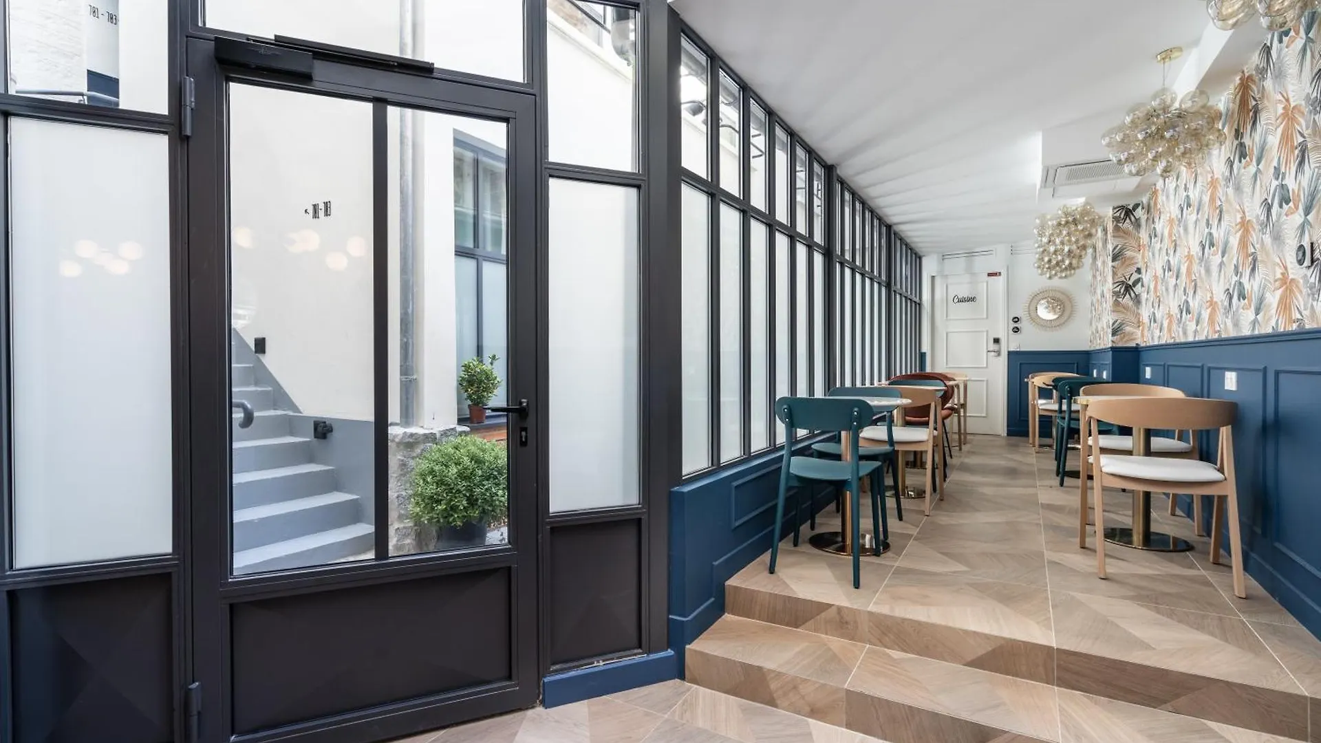 District Nation Hotel Paris